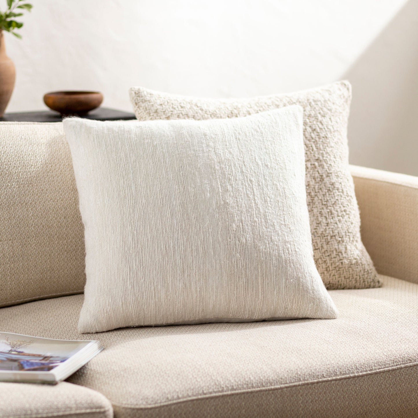 QUIN PILLOW