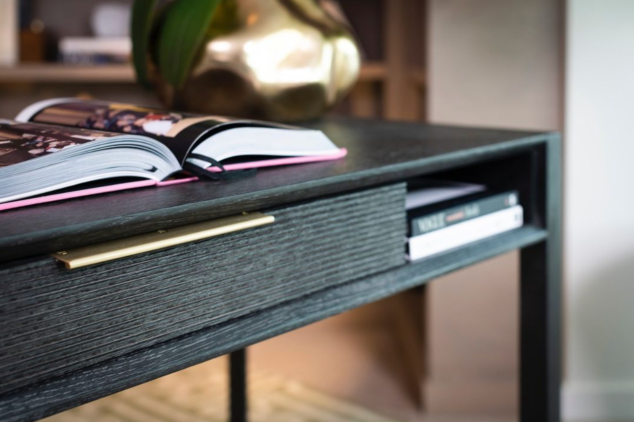 BRUSHED CARBON DESK